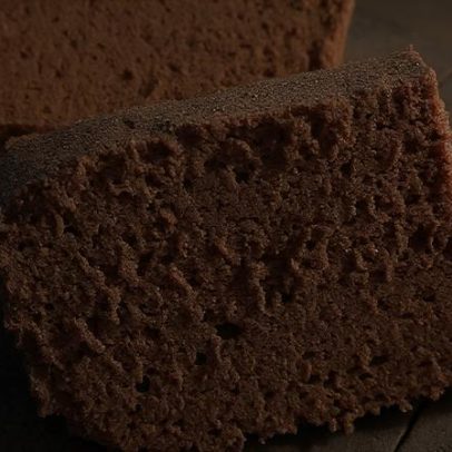 Bolo sem açúcar, glúten e lactose é opção para o lanche em família