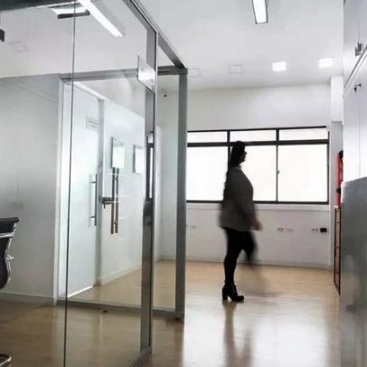 Espanha analisa reduzir carga horária de servidores após fracasso da reforma