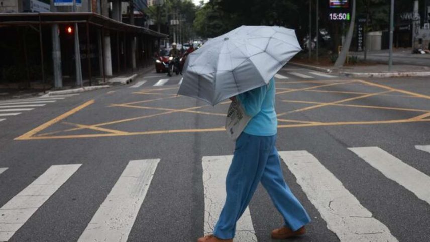 Climatempo prevê contraste entre frente fria no Sul e calor nas demais regiões.