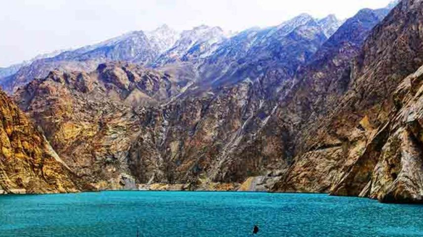 Lagos valorizam paisagens em diferentes regiões da Ásia