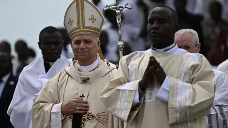 Papa Leão XIV celebra missa em Douala, capital financeira de Camarões