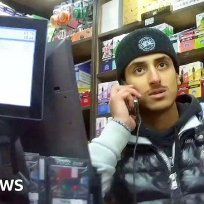 BBC faz reportagem disfarçada em minimercado que vende drogas