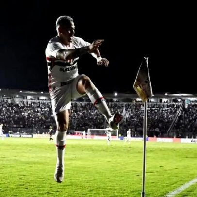 Luciano marca, defesa falha e São Paulo sofre virada