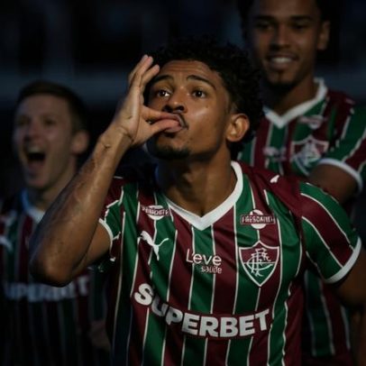 Gesto de John Kennedy vira viral após vitória do Fluminense sobre o Santos