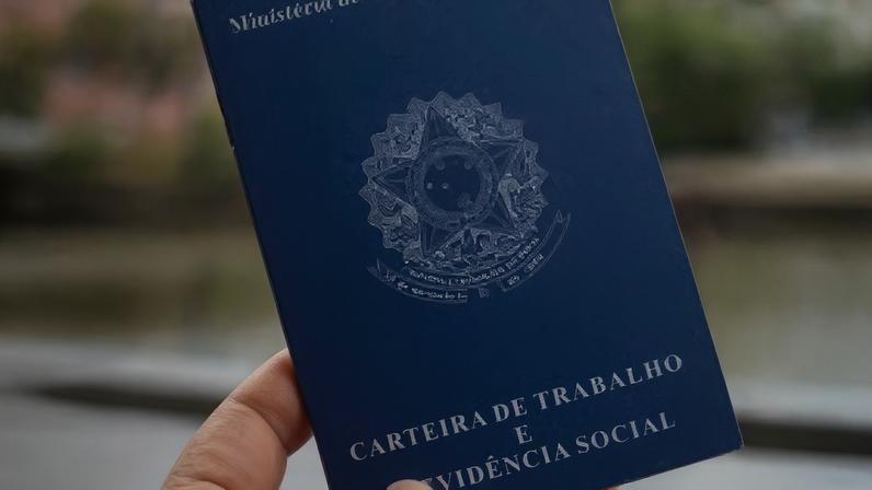 Carteira de trabalho.