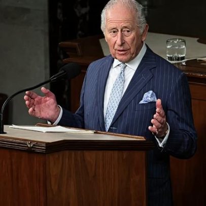 Charles III reforça laços com EUA e apela pela união pela paz