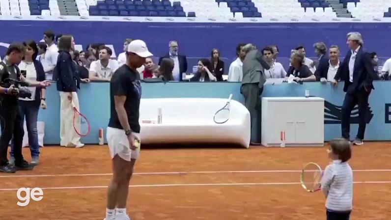 Filho de Rafael Nadal rouba a cena no Madrid Open e mostra talento no tênis