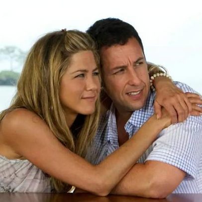 Adam Sandler faz gesto emocionante por Jennifer Aniston no Dia das Mães