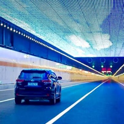 Túnel subaquático de 11 km, o mais longo da China, vira atração turística