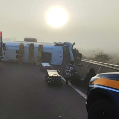 Colisão frontal entre van e picape deixa mais de 10 feridos na BR-285, Norte do RS