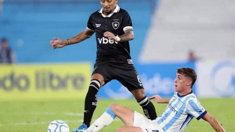 Medina desfilou talento na cancha do Racing