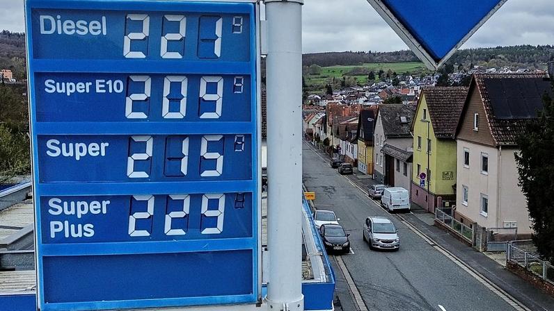 Gasolina e diesel na Europa: onde os preços são mais altos e mais baixos