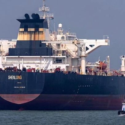 Navios gregos e liberianos são os primeiros a transitar Hormuz desde cessar-fogo