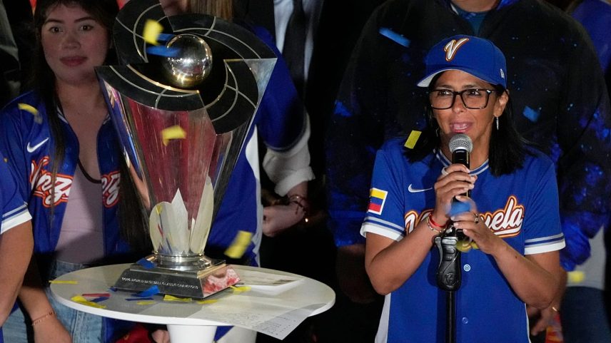 EUA levantam sanções contra o presidente interino da Venezuela Delcy Rodríguez