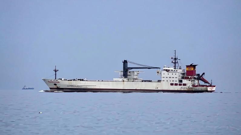 Trump ordena bloqueio do Estreito de Hormuz após falhas em negociações EUA-Irã