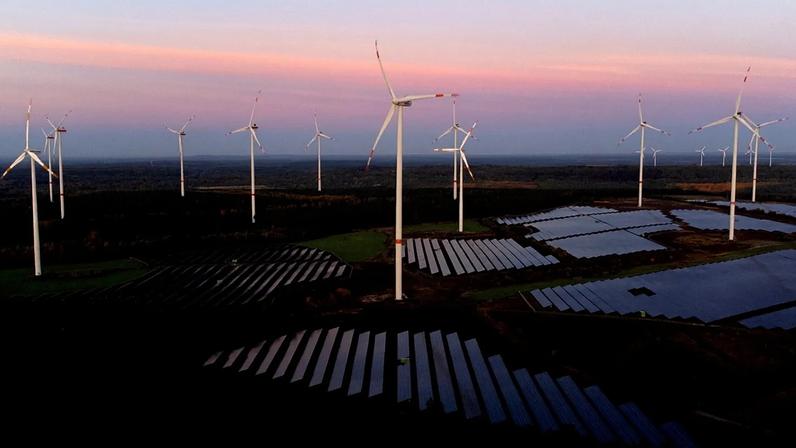 Rede de energia europeia não acompanha o boom das renováveis; qual país sofrerá?