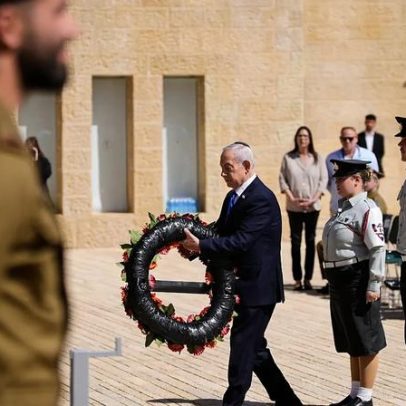 Sirenes interrompem Israel para o Dia do Holocausto enquanto antisemitismo aumenta