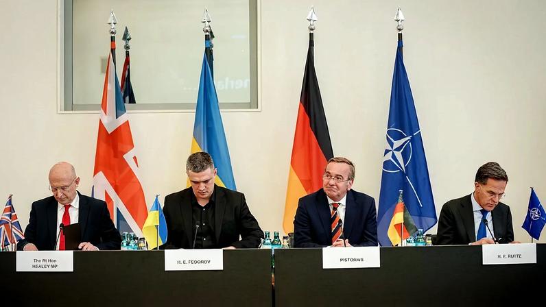 Aliados ampliam ajuda à Ucrânia com 120 mil drones e mais mísseis em Berlim