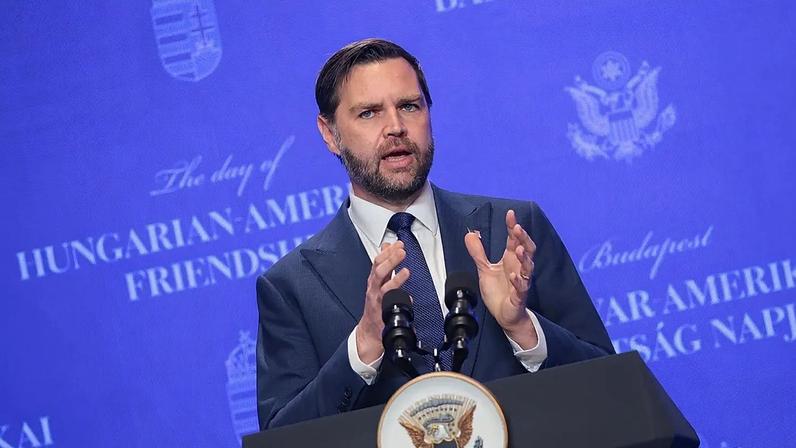 VP dos EUA ataca Bruxelas e apoia Orbán antes da eleição na Hungria