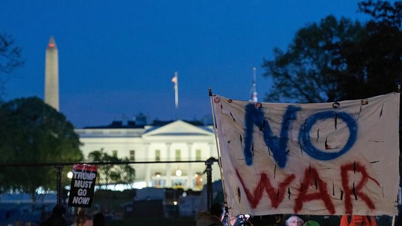 EUA e Irã concordam com cessar-fogo de duas semanas após Trump recuar de ameaças