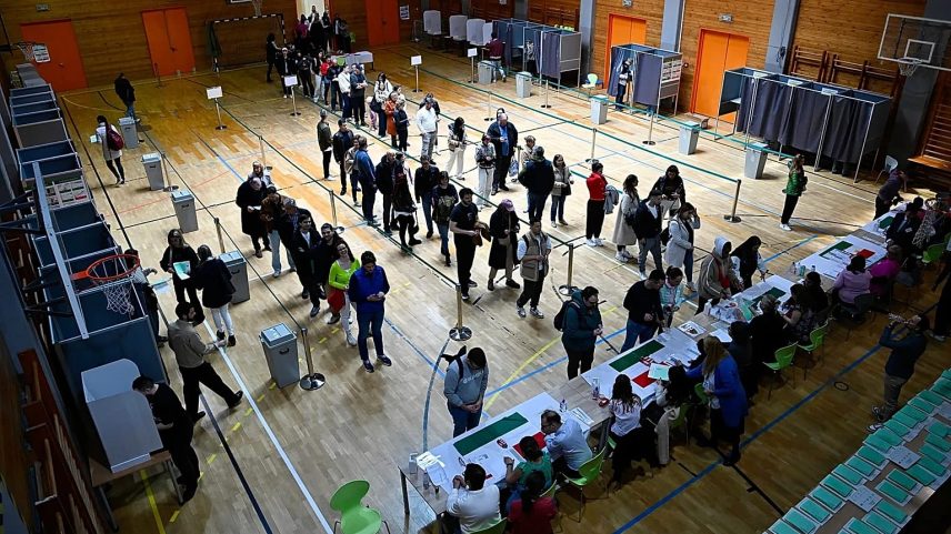 Participação recorde se aproxima do fechamento das urnas na Hungria