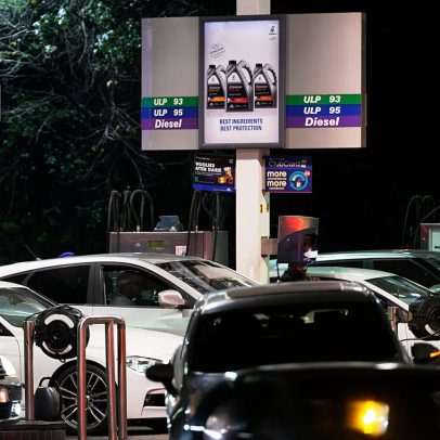 Faltas de combustível provocam longas filas em postos de Joanesburgo