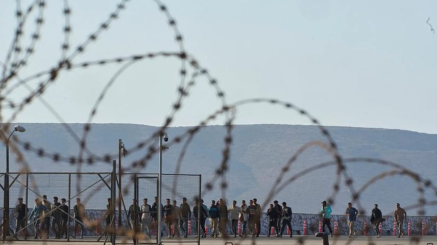 Mais de 300 migrantes resgatados em Creta nas últimas 48h, dizem autoridades