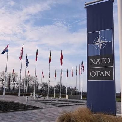 Trump avalia retirar os EUA da OTAN, rotulada como 'tigre de papel'