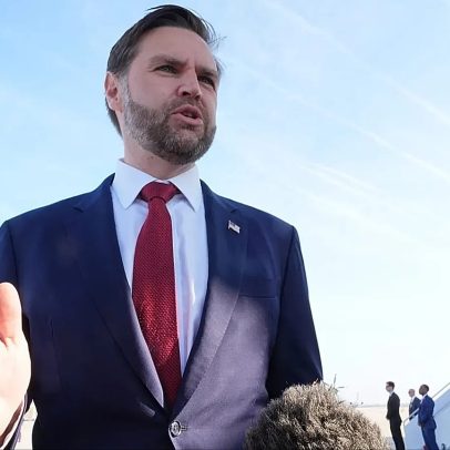 JD Vance alerta Irã a não 'brincar' com EUA durante negociações no Paquistão