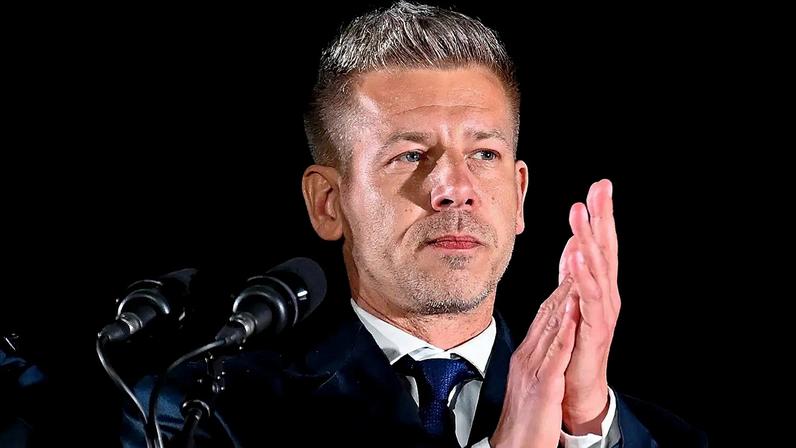 Novo PM húngaro Péter Magyar exige que as marionetes de Orbán deixem o país