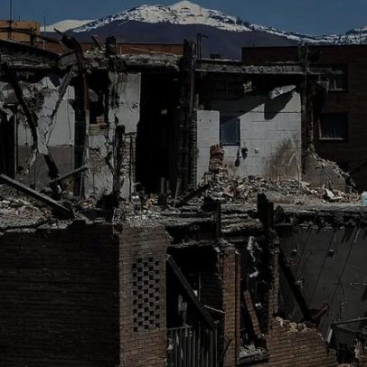 Diplomatas tentam segundo encontro EUA-Iran no primeiro dia de bloqueio