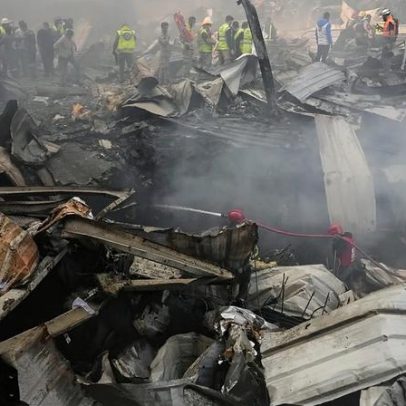 Vários ataques aéreos atingem Beirute; equipes de emergência atendem incêndios
