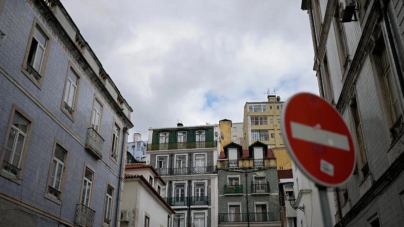 Em Portugal, empréstimos habitacionais atingem recorde; especialistas dizem agir agora