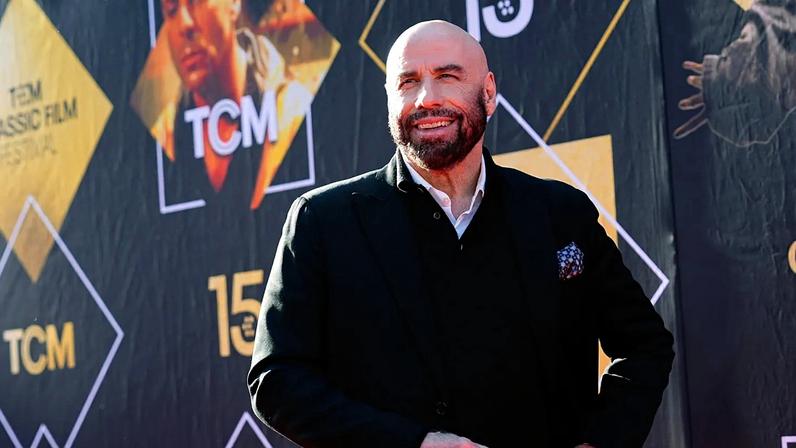 John Travolta estreia como diretor com projeto exibido em Cannes