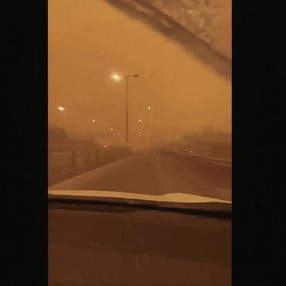 Poeira do Saara tinge o céu de vermelho sobre Creta