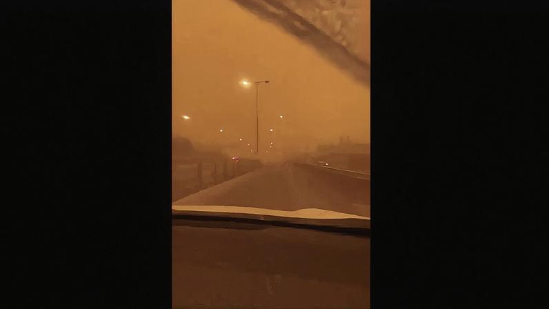 Poeira do Saara tinge o céu de vermelho sobre Creta