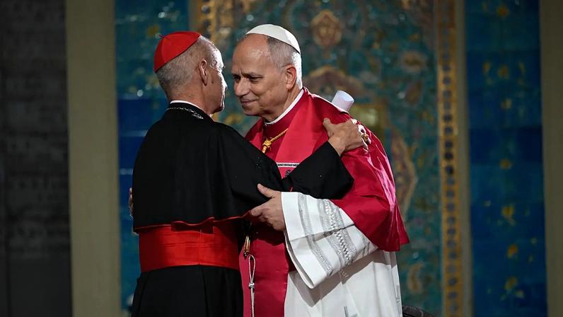 Pope Leo XIV celebra missa em basílica encharcada pela chuva na Argélia