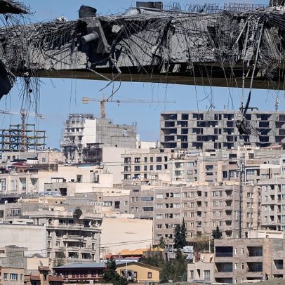 Irã abala-se após ataque à ponte B1; Trump ameaça novos ataques