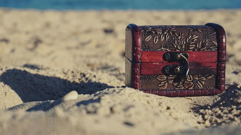 Naufrágios ocultos e rotas de especiarias entre destinos de caça ao tesouro