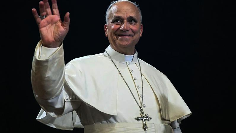 Pope Leo XIV visita Camarões enquanto Biya enfrenta conflito separatista