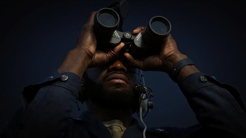 Hormuz: confronto vira pausa cautelosa com início do bloqueio dos EUA