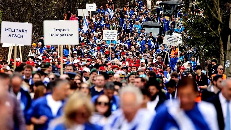 Milhares reúnem-se na Polônia para a Marcha da Vida em memória do Holocausto