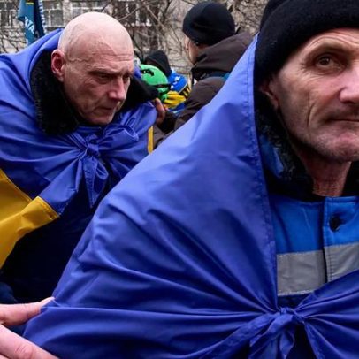 Ucrânia e Rússia trocam prisioneiros antes da trégua da Páscoa Ortodoxa