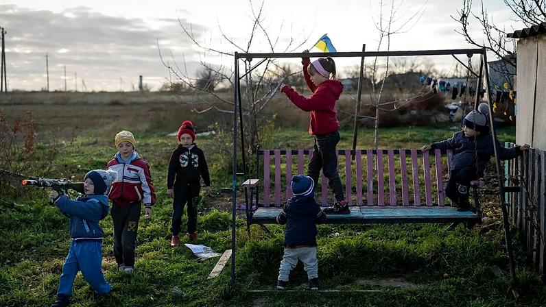 Documentos revelam crianças ucranianas levadas à força em Kherson por russos