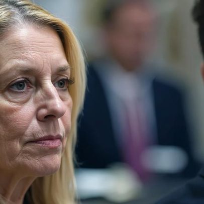 Trump demite Pam Bondi, relatam veículos dos EUA