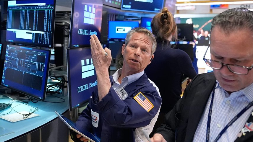 S&P 500 e Nasdaq atingem novas máximas históricas apesar de guerra no Irã
