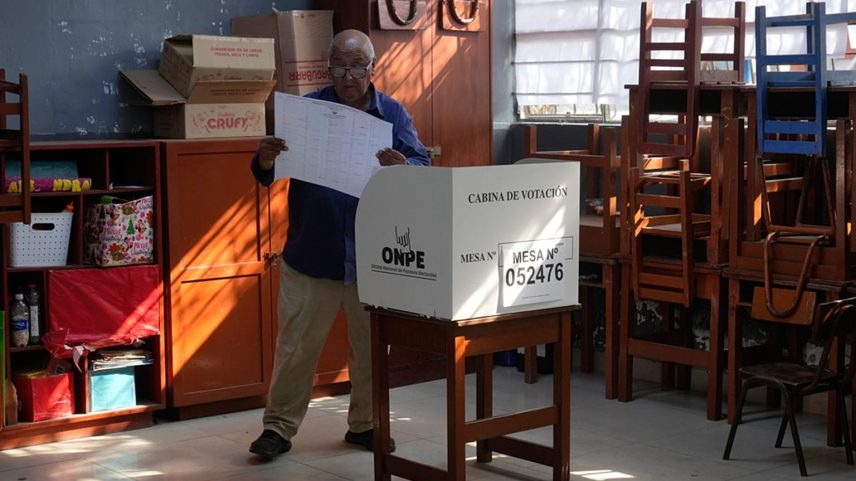 Resultados da eleição presidencial no Peru adiados com extensão de voto de um dia