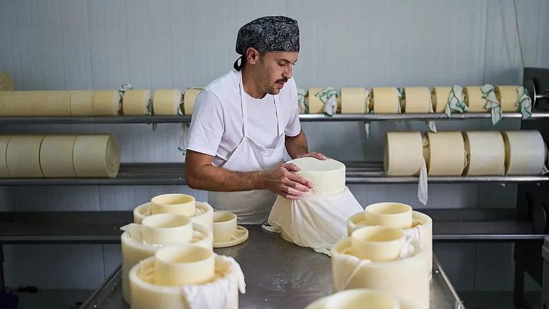 Espanha revisa política migratória após avaliação de impacto econômico