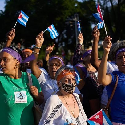 Centenas de cubanas protestam contra o bloqueio dos EUA na crise energética