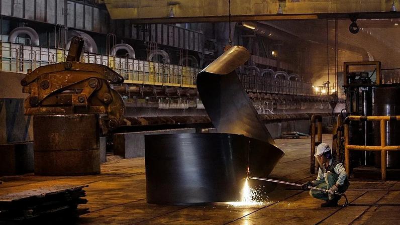 Primeiro-ministro de Israel afirma destruição de 70% da capacidade de aço do Irã